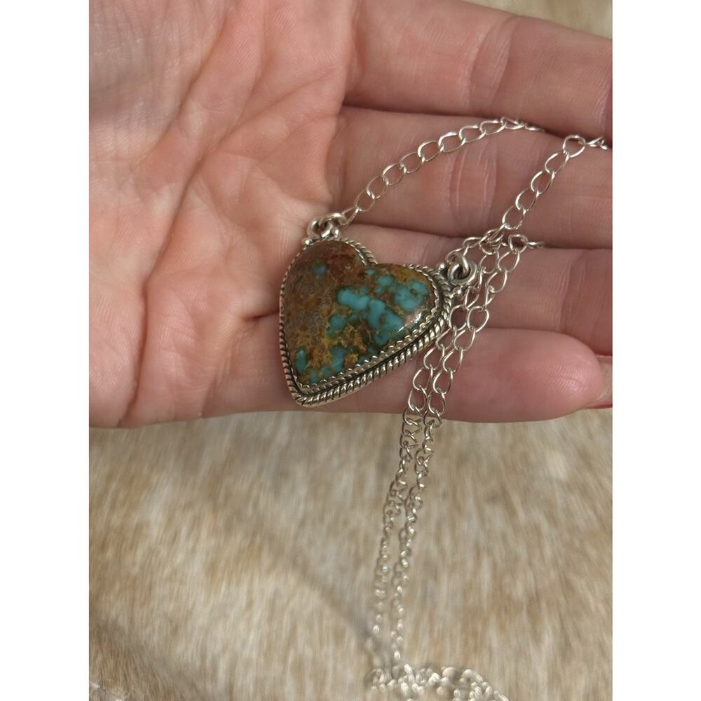 Native American Sterling Silver SW Catalina Turquoise Heart Necklace 925 - Picture 8 of 11
